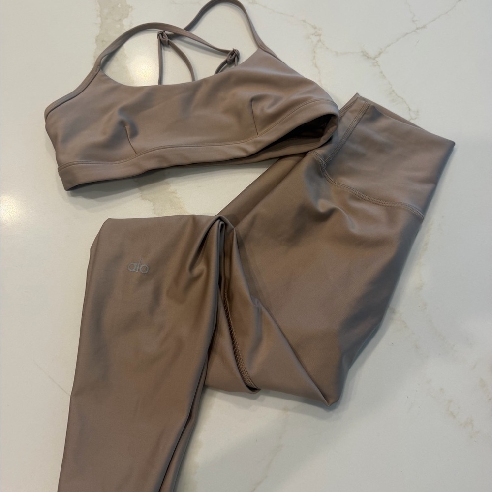 ALO Yoga Airlift Set